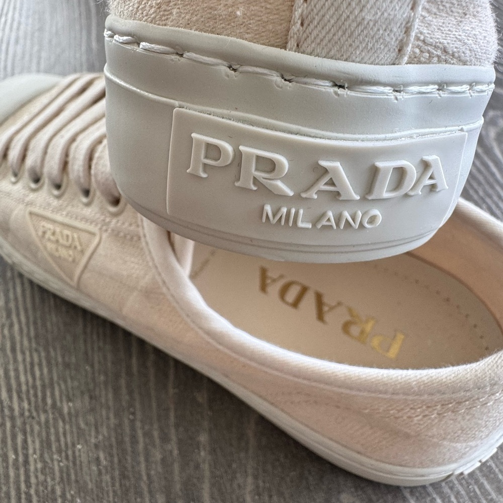 Prada Off-White Low Top Sneakers - NEW - Picture 10 of 10